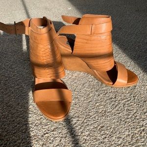 Steve Madden platform shoes